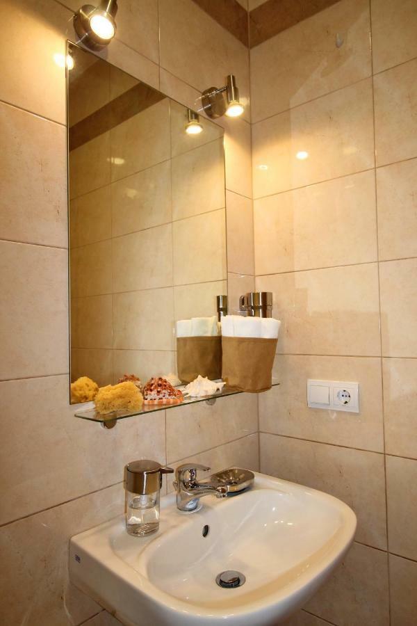 Castle Court Apartment Budapest Bagian luar foto