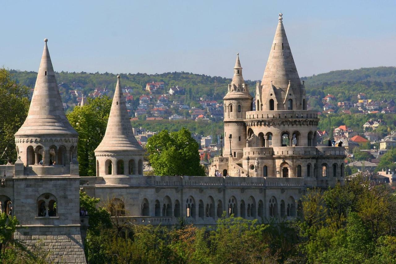 Castle Court Apartment Budapest Bagian luar foto